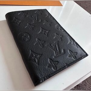 Louis Vuitton Monogram Empreinte Leather Passport Cover